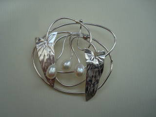 CASCADE - silver gold & freshwater pearl brooch